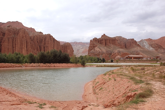 Guide National Geopark mit Danxia-Landschaft in Qinghai Guide National Geopark mit Danxia-Landschaft in Qinghai