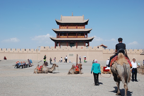 Jiayuguan: das westliche Ende der Großen Mauer Jiayuguan: das westliche Ende der Großen Mauer
