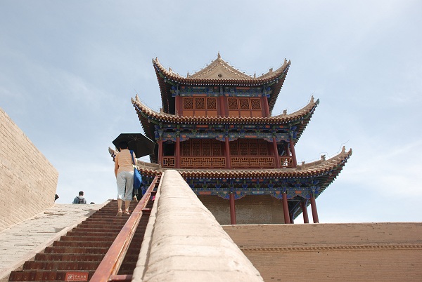 Turm auf der Mauer der inneren Stadt von Jiayuguan Turm auf der Mauer der inneren Stadt von Jiayuguan