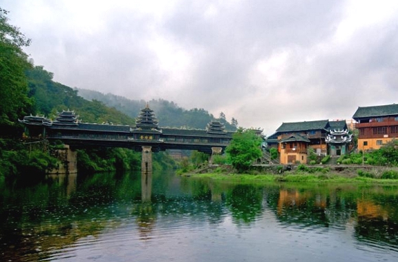 Wind-und-Regen-Brücke in Tongdao